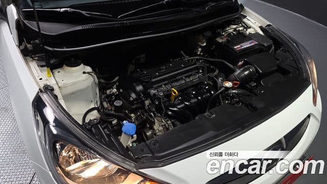 Hyundai Accent(новый кузов / новое поколение) Premier, 2012 6