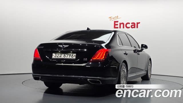 Genesis EQ900 Luxury, 2018 2