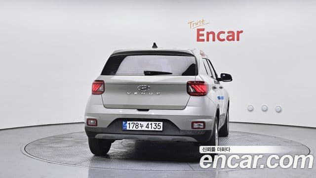 Hyundai Venue Modern, 2020 4