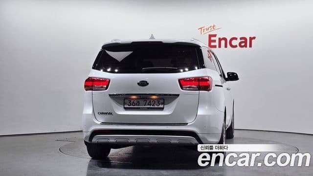Kia All New Carnival Noblesse, 2018 4