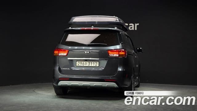 Kia All New Carnival Noblesse, 2018 4