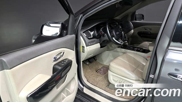 Kia All New Carnival Noblesse, 2018 10