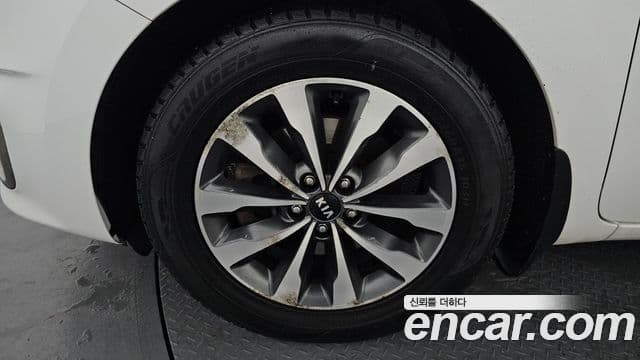 Kia All New Carnival Luxury, 2015 все фото