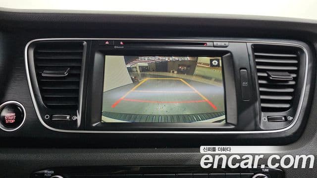 Kia All New Carnival Luxury, 2015 15