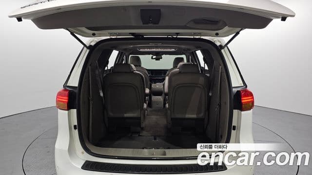 Kia All New Carnival Luxury, 2015 20
