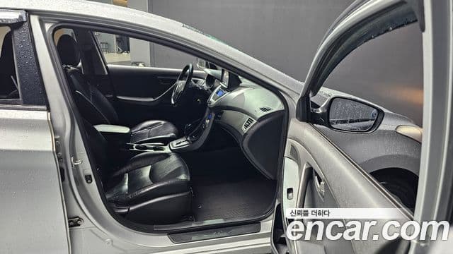 Hyundai Avante MD Luxury, 2012 10