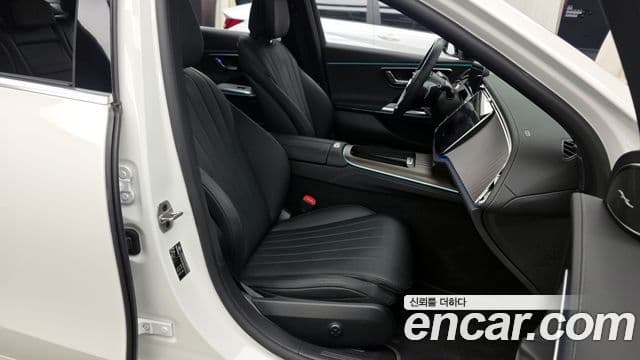 Mercedes-Benz E-класс W214 Exclusive, 2025 11