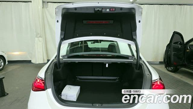 Mercedes-Benz E-класс W214 Exclusive, 2025 20
