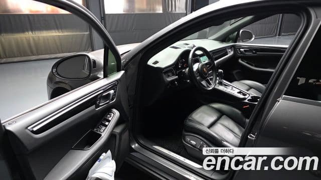 Porsche Macan 95B, 2015 10