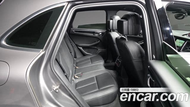 Porsche Macan 95B, 2015 12