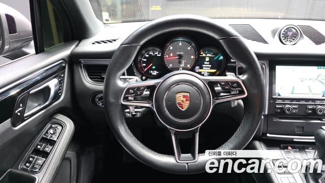 Porsche Macan 95B, 2015 13