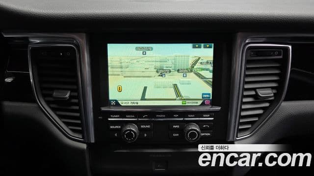 Porsche Macan 95B, 2015 14