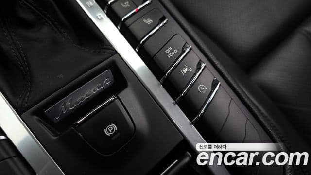 Porsche Macan 95B, 2015 16