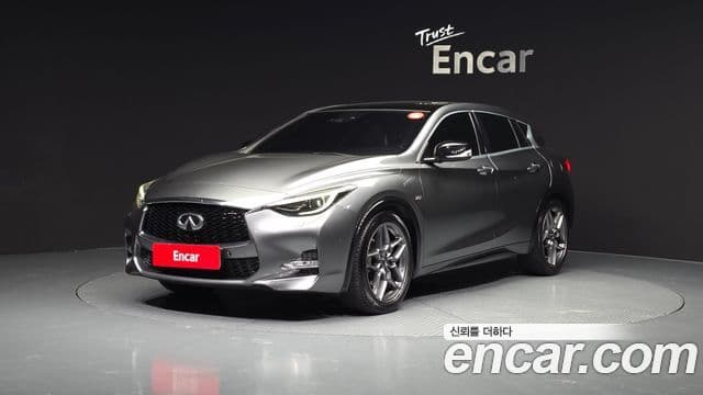 Infiniti Q30 Premium, 2017 1