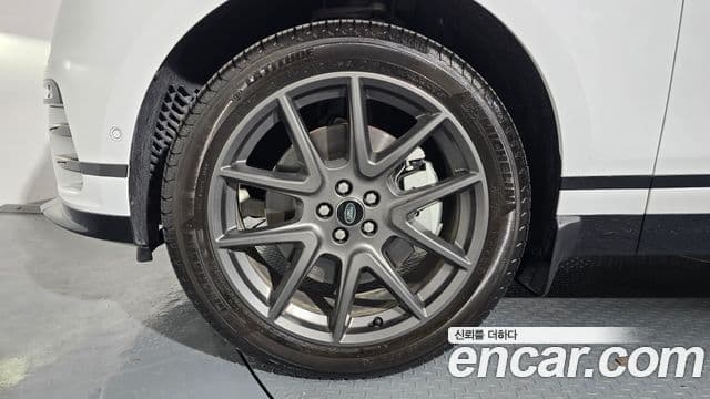 Land Rover Range Rover Velar 3.0 P400 Dynamic HSE, 2025 все фото