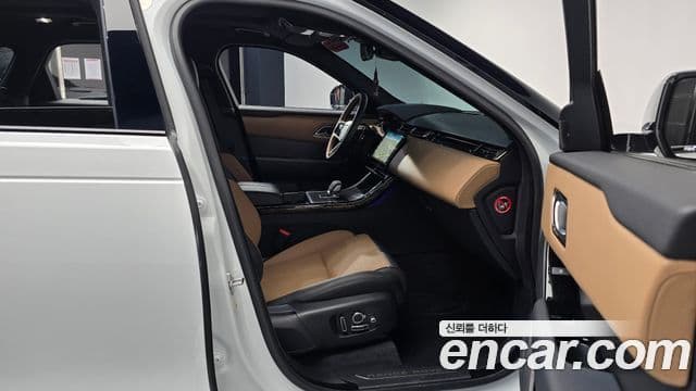 Land Rover Range Rover Velar 3.0 P400 Dynamic HSE, 2025 11