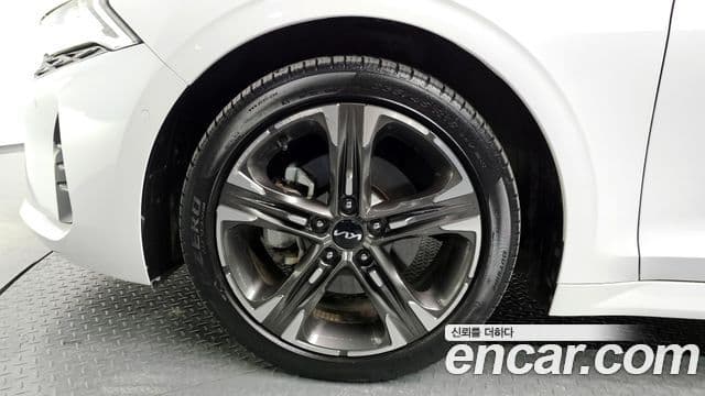 Kia K5 гибрид 3세대 Signature, 2023 все фото