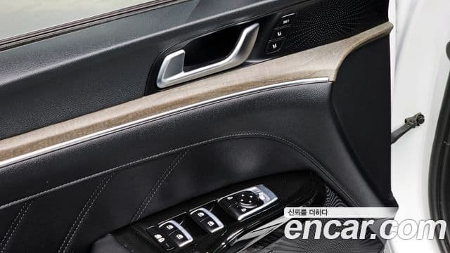 Kia K5 гибрид 3세대 Signature, 2023 19