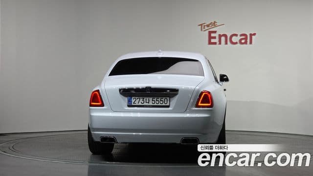 Rolls-Royce 고스트 6.6 EWB V12, 2019 4