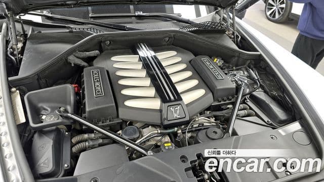 Rolls-Royce 고스트 6.6 EWB V12, 2019 6
