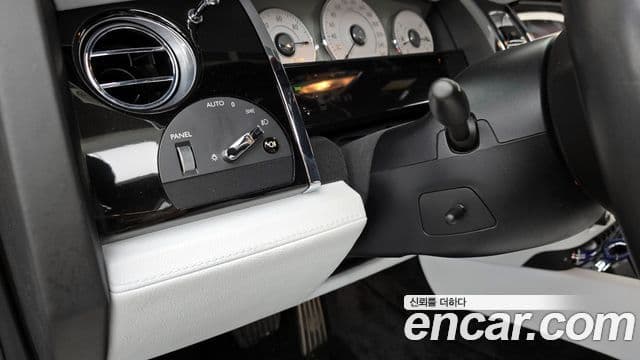 Rolls-Royce 고스트 6.6 EWB V12, 2019 16