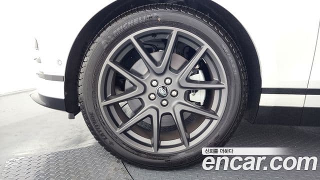 Land Rover Range Rover Velar 3.0 P400 Dynamic HSE, 2025 все фото