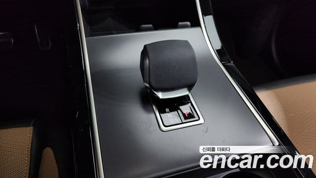 Land Rover Range Rover Velar 3.0 P400 Dynamic HSE, 2025 9