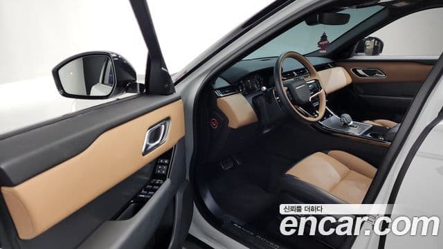 Land Rover Range Rover Velar 3.0 P400 Dynamic HSE, 2025 10