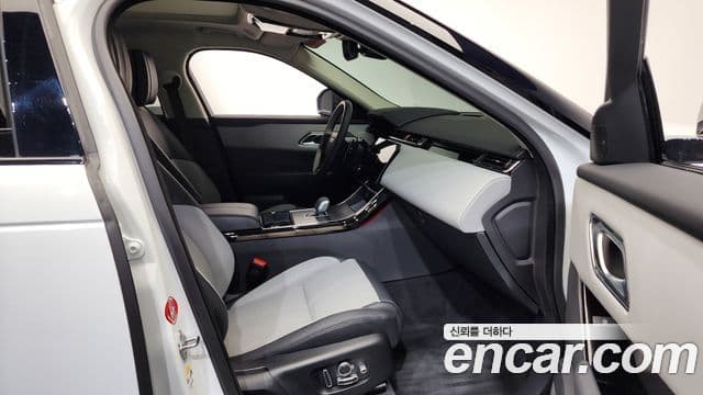 Land Rover Range Rover Velar 3.0 P400 Dynamic HSE, 2025 11