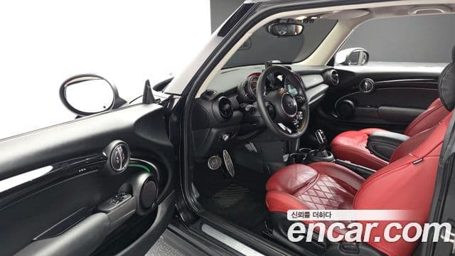 Mini Cooper 3세대, 2020 11