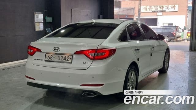 Hyundai LF Sonata Premium, 2017 3