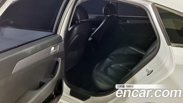 Hyundai LF Sonata Premium, 2017 8