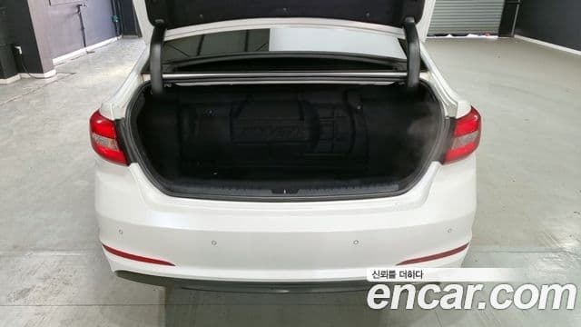 Hyundai LF Sonata Premium, 2017 18