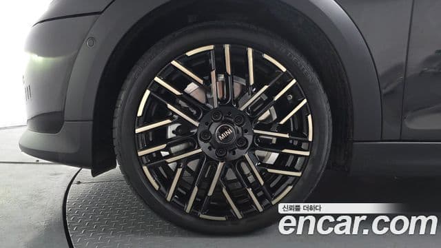 Mini Cooper S 4세대 5도어 favored, 2025 все фото