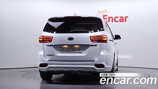 Kia The / новый New Carnival Special, 2019 4