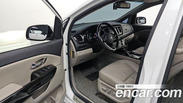 Kia The / новый New Carnival Special, 2019 11