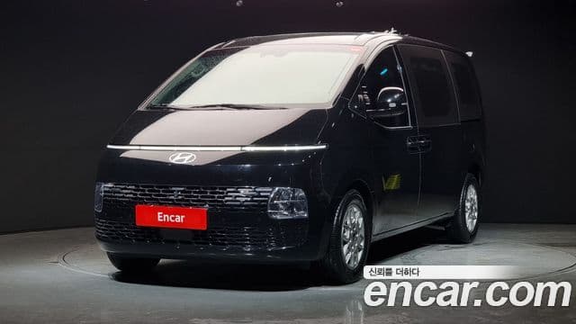 Hyundai Staria Modern, 2025 1