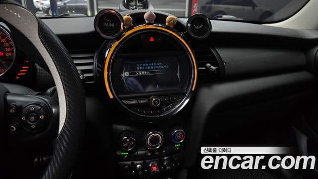 Mini Cooper D 3세대, 2016 16