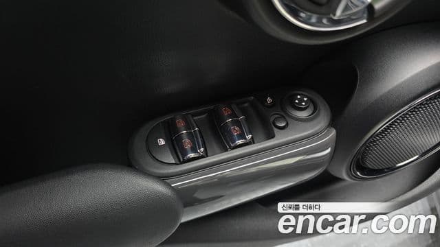 Mini Cooper D 3세대, 2016 18