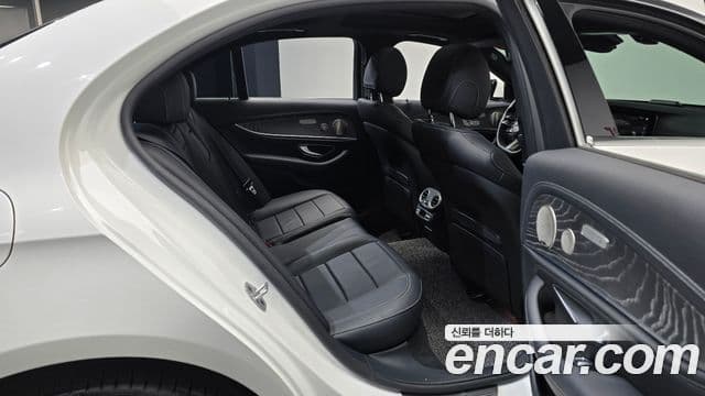 Mercedes-Benz E-класс W213 AMG Line, 2022 12