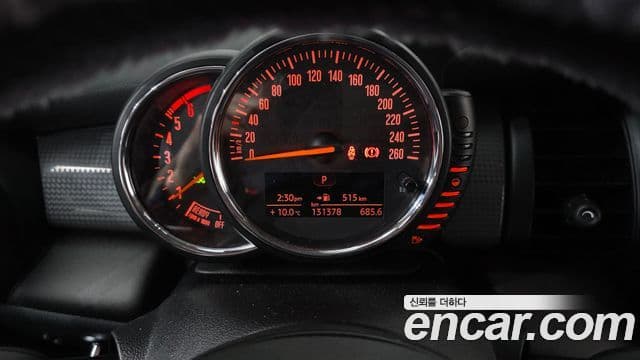 Mini Cooper D 3세대, 2017 8