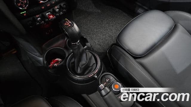 Mini Cooper D 3세대, 2017 9