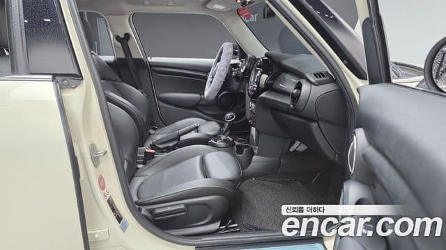 Mini Cooper D 3세대, 2017 10