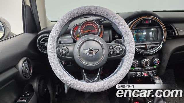 Mini Cooper D 3세대, 2017 14
