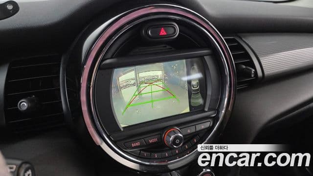 Mini Cooper D 3세대, 2017 16