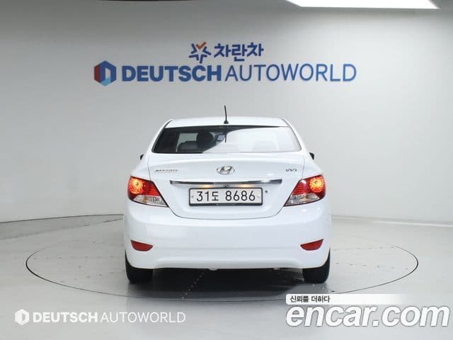 Hyundai Accent(новый кузов / новое поколение) Premier, 2012 4