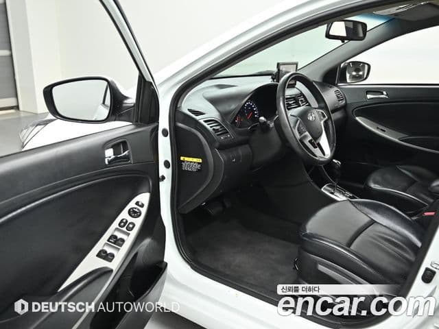 Hyundai Accent(новый кузов / новое поколение) Premier, 2012 11