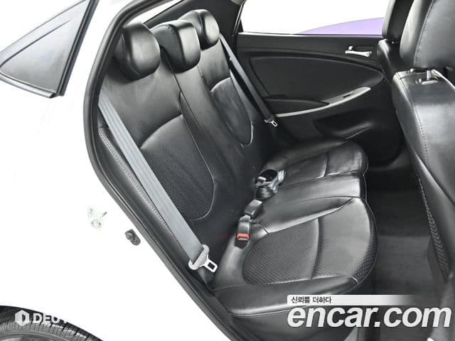 Hyundai Accent(новый кузов / новое поколение) Premier, 2012 12