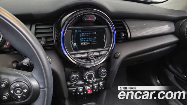 Mini Cooper D 3세대, 2018 15