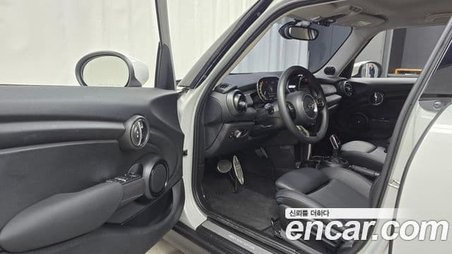 Mini Cooper 3세대, 2021 10